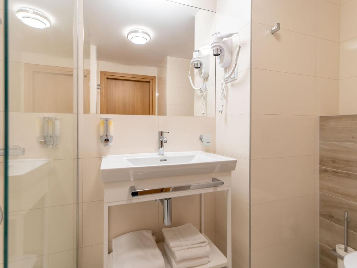 Apartament Seaside Park Kolobrzeg Przy Plazy Luaran gambar